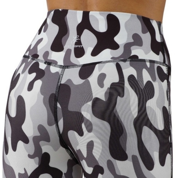 Camouflage Yoga leggings V shaped back - Picture 5 of 6